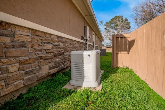 11 Bluebonnet, Trinity, TX 75862