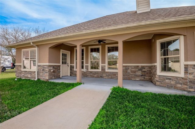 11 Bluebonnet, Trinity, TX 75862