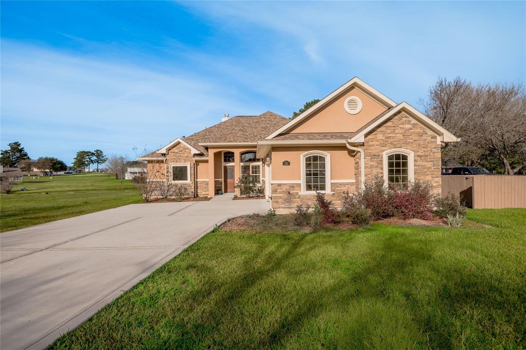 11 Bluebonnet, Trinity, TX 75862