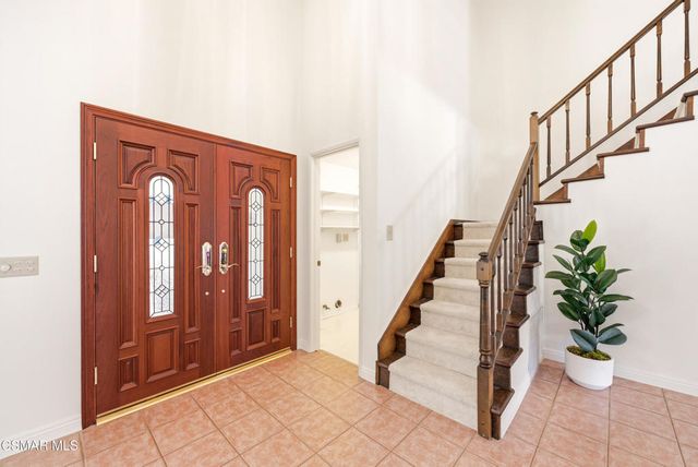 725 Pickford Court, Newbury Park, CA 91320