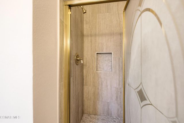 725 Pickford Court, Newbury Park, CA 91320