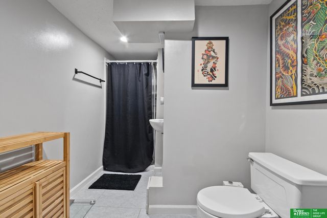 4811 Pierce Street, Omaha, NE 68106