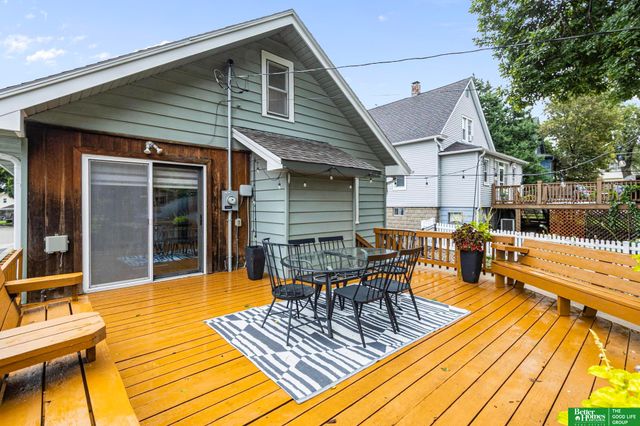4811 Pierce Street, Omaha, NE 68106