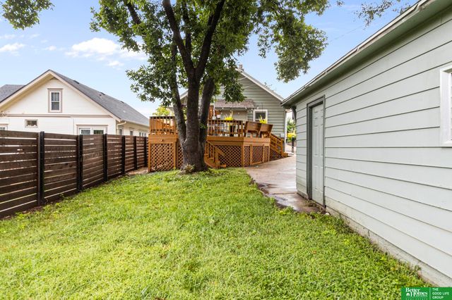 4811 Pierce Street, Omaha, NE 68106