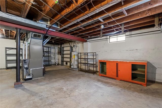 84 Buhl Blvd, Sharon, PA 16146