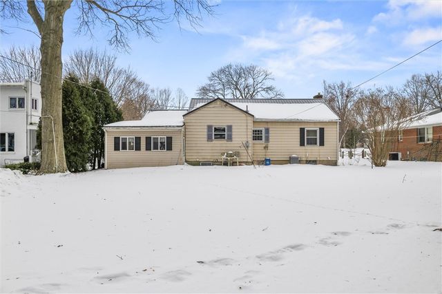 84 Buhl Blvd, Sharon, PA 16146