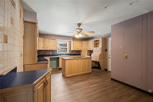 84 Buhl Blvd, Sharon, PA 16146