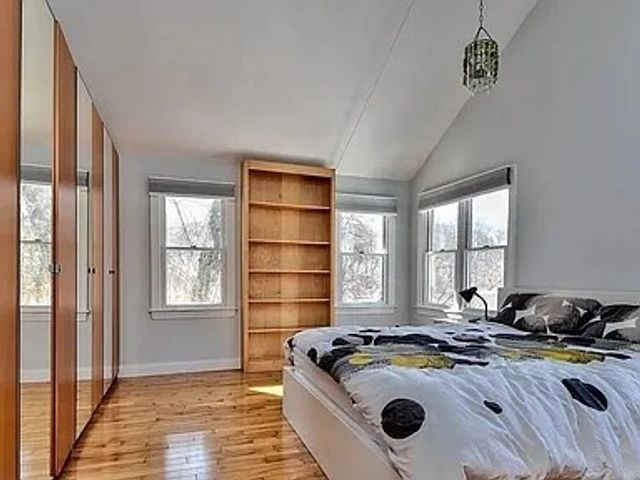 81 Riverview Cir, Wayland, MA 01778