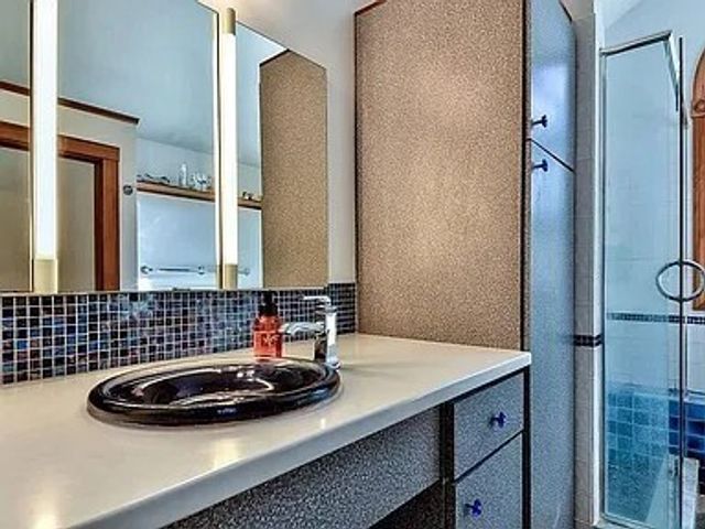 81 Riverview Cir, Wayland, MA 01778