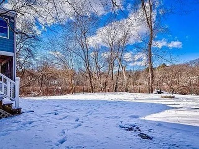 81 Riverview Cir, Wayland, MA 01778