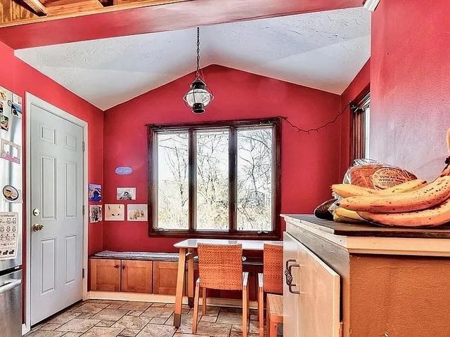 81 Riverview Cir, Wayland, MA 01778