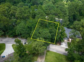 912 Inwood Drive, Huntsville, TX 77340