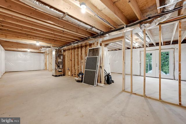 335 WINDSONG RD, Harpers Ferry, WV 25425