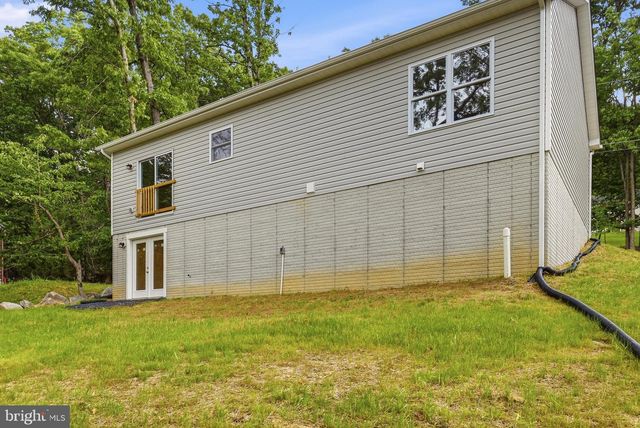 335 WINDSONG RD, Harpers Ferry, WV 25425