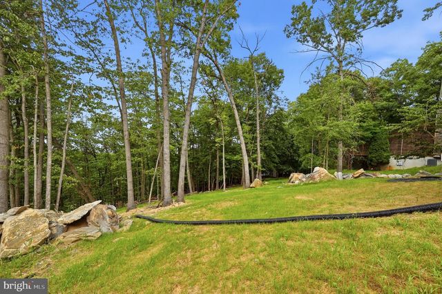 335 WINDSONG RD, Harpers Ferry, WV 25425