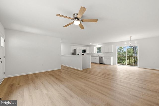 335 WINDSONG RD, Harpers Ferry, WV 25425