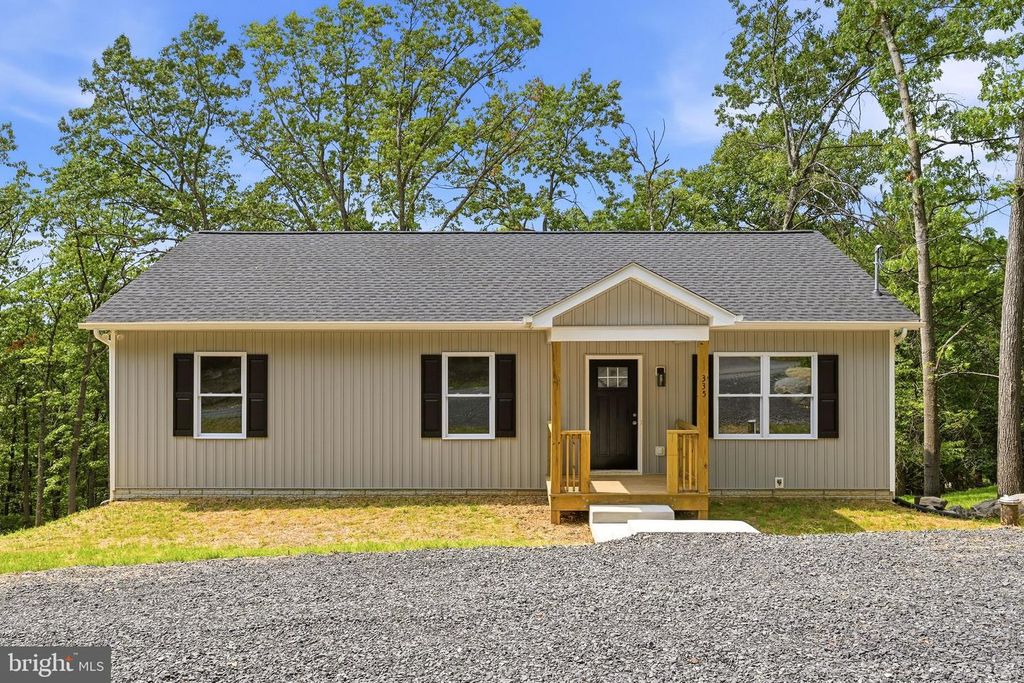 335 WINDSONG RD, Harpers Ferry, WV 25425