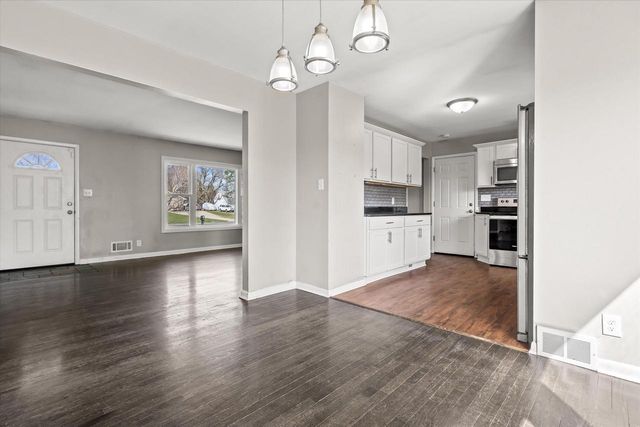 10303 Leon TERRACE, Milwaukee, WI 53224