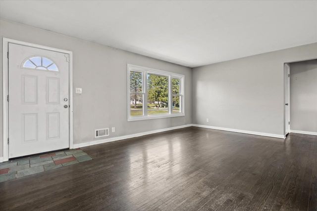 10303 Leon TERRACE, Milwaukee, WI 53224