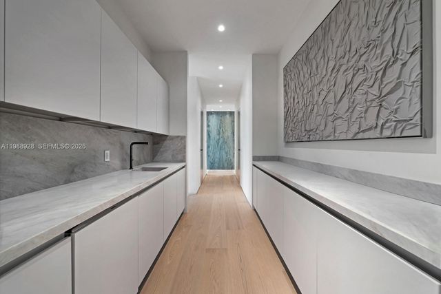 5545 SW 81st Ter, Miami, FL 33143