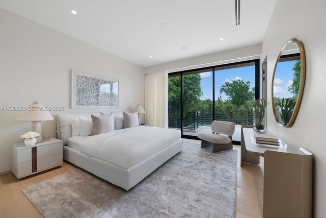 5545 SW 81st Ter, Miami, FL 33143