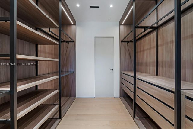 5545 SW 81st Ter, Miami, FL 33143