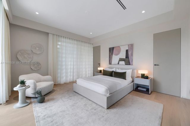 5545 SW 81st Ter, Miami, FL 33143