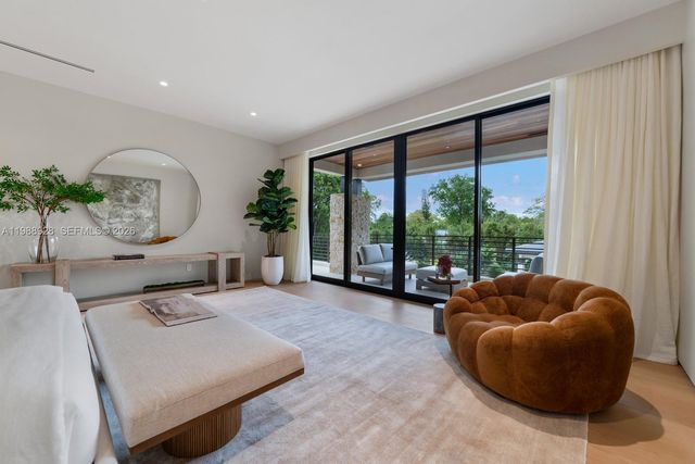 5545 SW 81st Ter, Miami, FL 33143