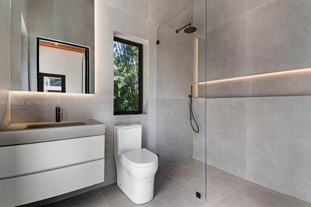 5545 SW 81st Ter, Miami, FL 33143