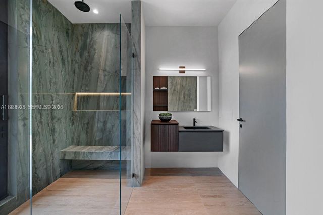 5545 SW 81st Ter, Miami, FL 33143