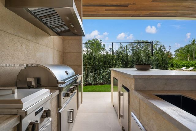 5545 SW 81st Ter, Miami, FL 33143