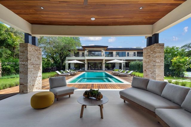 5545 SW 81st Ter, Miami, FL 33143