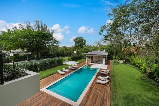 5545 SW 81st Ter, Miami, FL 33143