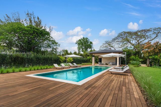 5545 SW 81st Ter, Miami, FL 33143