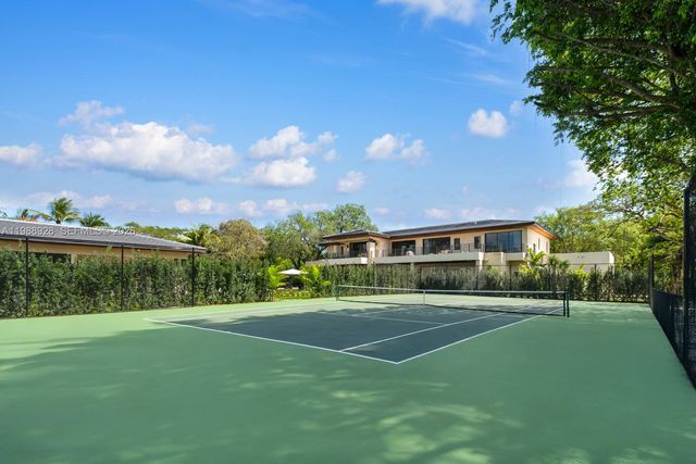 5545 SW 81st Ter, Miami, FL 33143