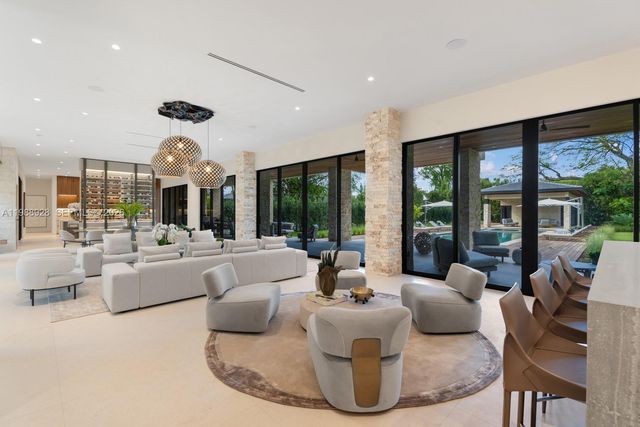 5545 SW 81st Ter, Miami, FL 33143