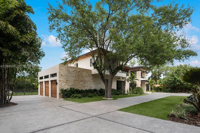 5545 SW 81st Ter, Miami, FL 33143