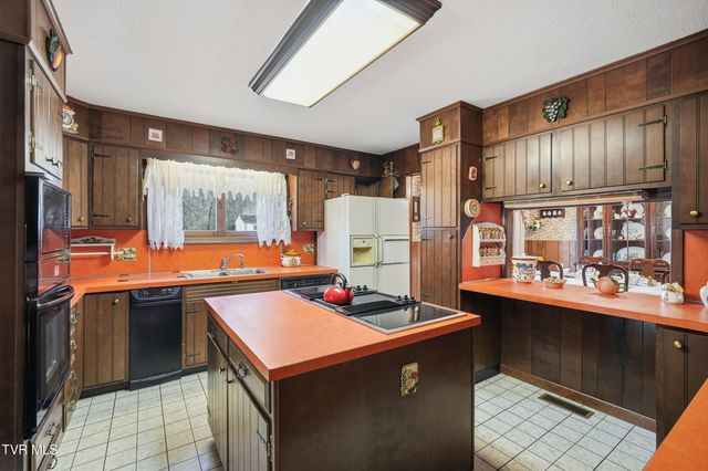 5831 Powell Valley Road, Big Stone Gap, VA 24219