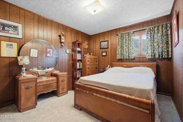 5831 Powell Valley Road, Big Stone Gap, VA 24219