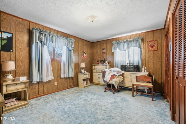 5831 Powell Valley Road, Big Stone Gap, VA 24219