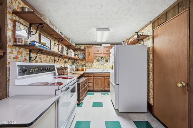 5831 Powell Valley Road, Big Stone Gap, VA 24219