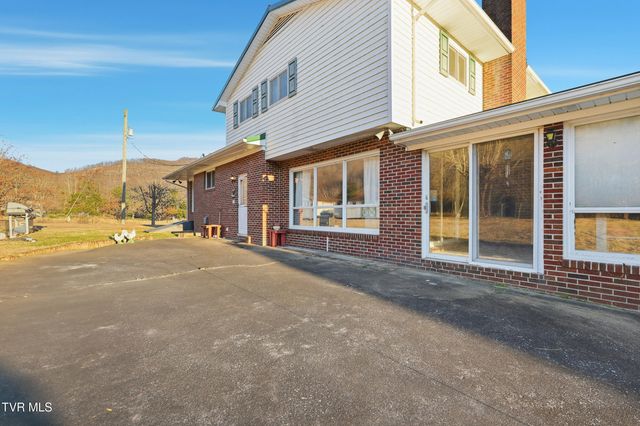 5831 Powell Valley Road, Big Stone Gap, VA 24219