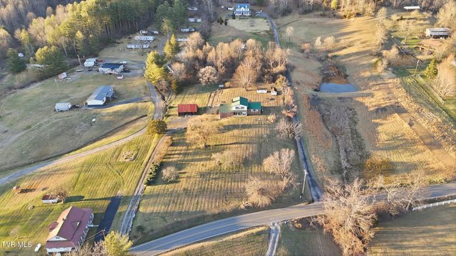 5831 Powell Valley Road, Big Stone Gap, VA 24219