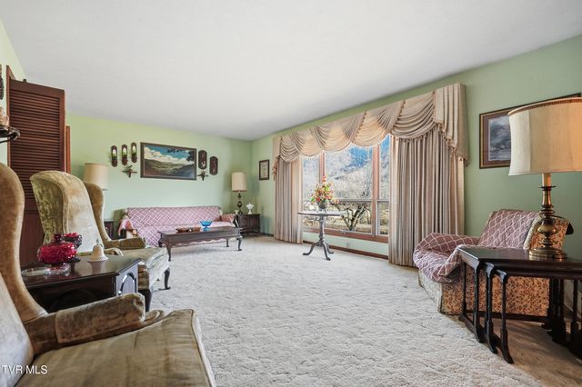 5831 Powell Valley Road, Big Stone Gap, VA 24219