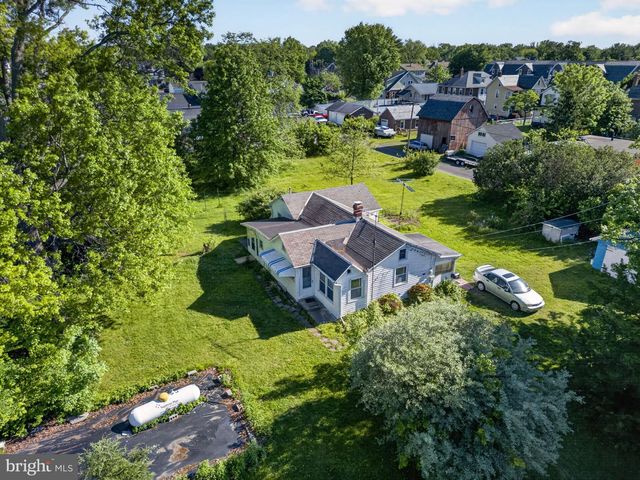 205 E MILL ST, Quakertown, PA 18951