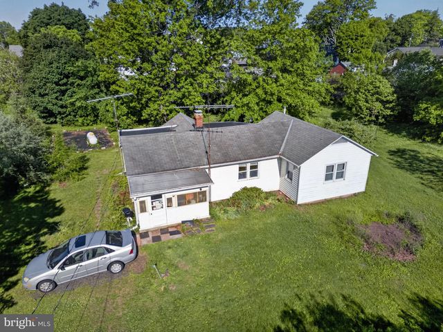 205 E MILL ST, Quakertown, PA 18951