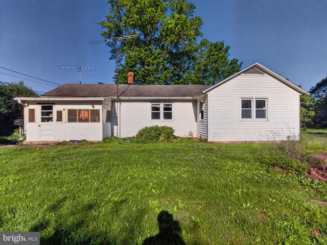 205 E MILL ST, Quakertown, PA 18951