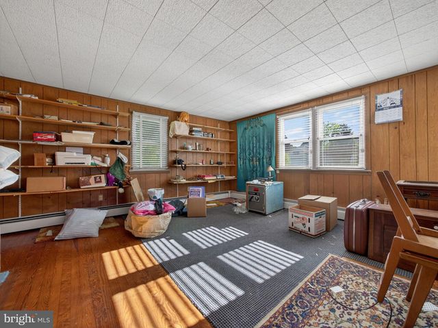 205 E MILL ST, Quakertown, PA 18951
