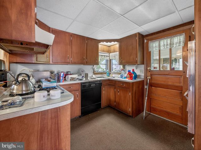 205 E MILL ST, Quakertown, PA 18951