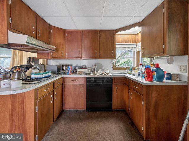 205 E MILL ST, Quakertown, PA 18951